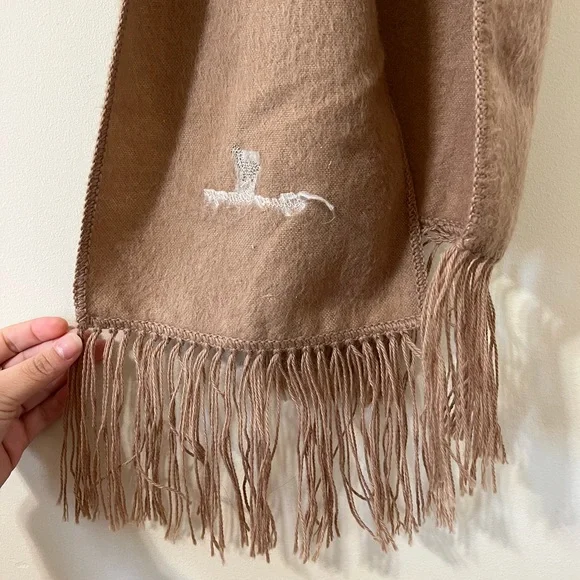 Alpaca Camargo Camel Alpaca Fringe Scarf - Picture 8 of 8